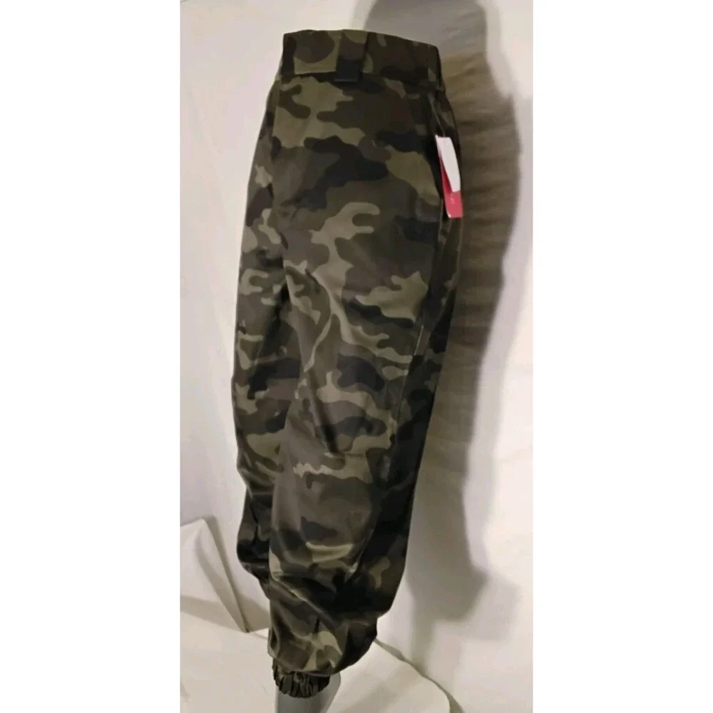 Shoedazzle Women's Green Camouflage Tapered Cargo Heavy WeightvPants Small NWT